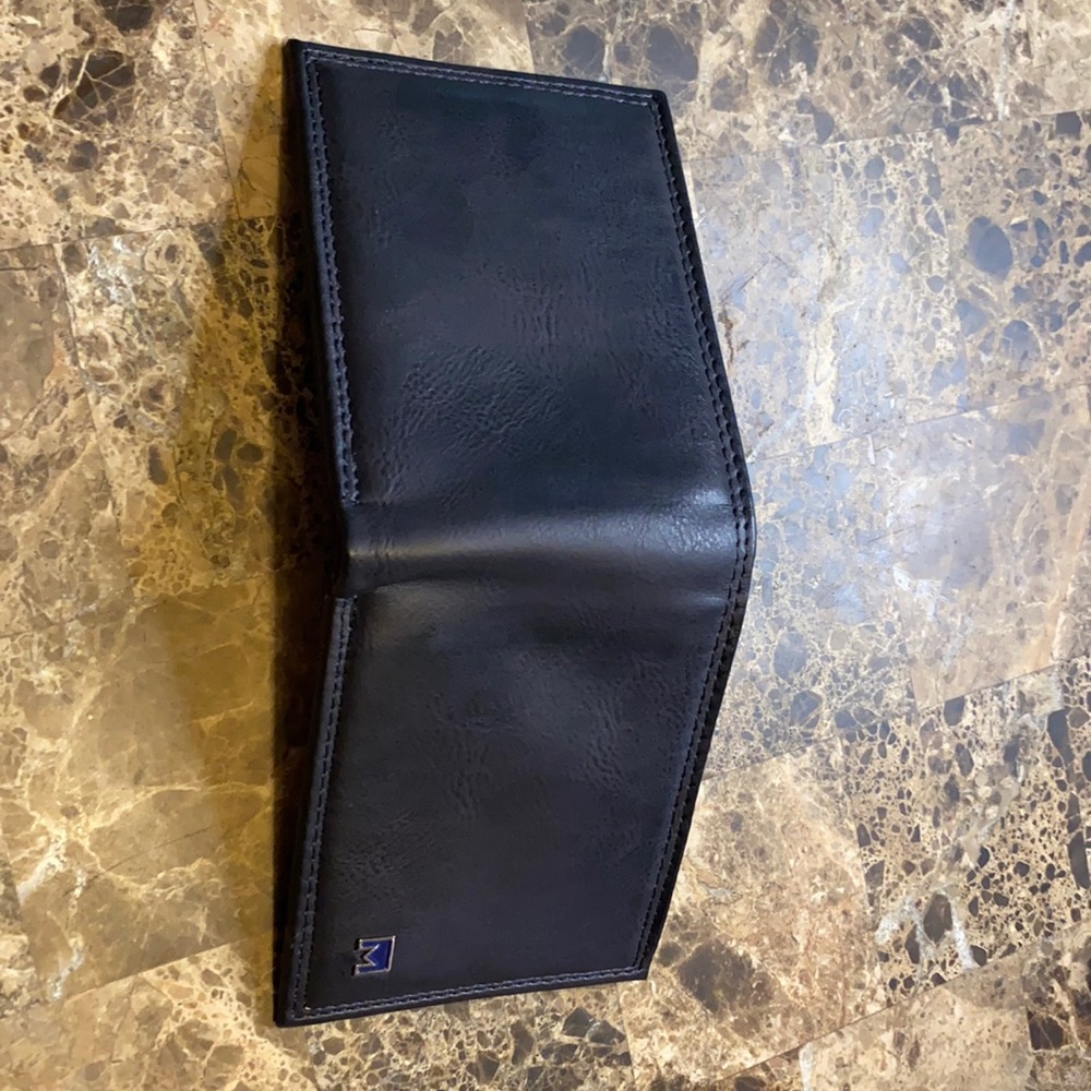 Brand new Michael Strahan men’s wallet.